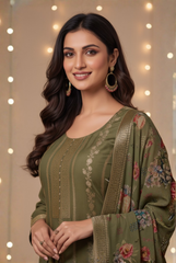 Sophisticated Suit with Floral Dupatta