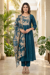 Teal Blue Floral Embroidered Kurta Set with Scalloped Organza Dupatta